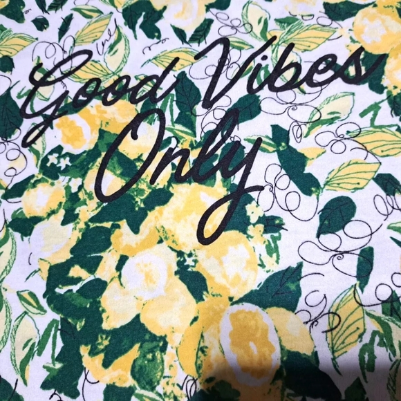 Lane Bryant 26/28 yellow floral color top short sleeve round neck "Good Vibes" - Picture 4 of 11